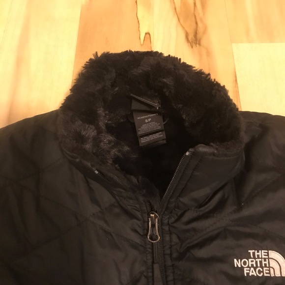 Women’s north face coat size small - Picture 2 of 2